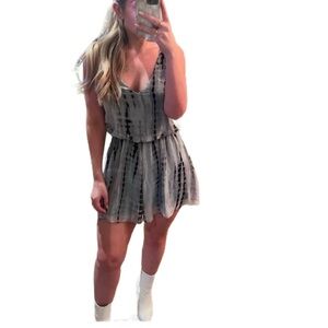 Final touch black and white romper size medium